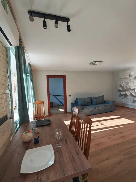 Евро-двушка с новым ремонтом