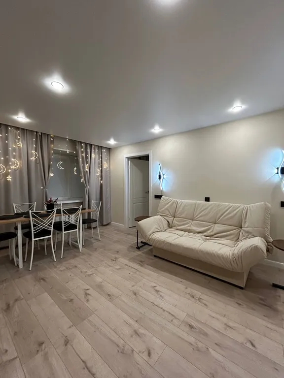 Квартира со свежим ремонтом и новой техникой в самом центре г.Кировск