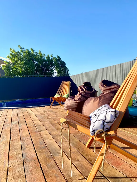 Стильный загородный дом с бассейном