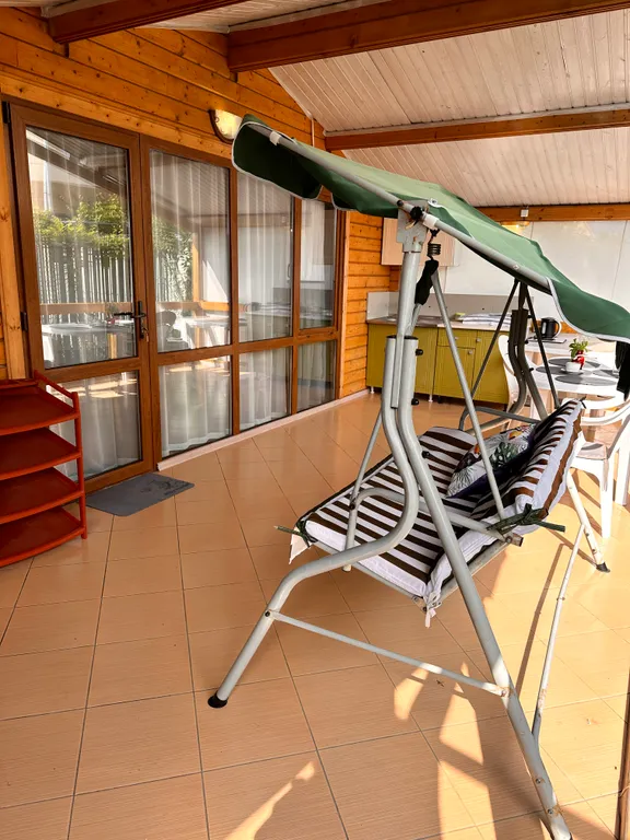 Коттедж Дом 1 с бассейном и питанием, первая линия — Кучугуры