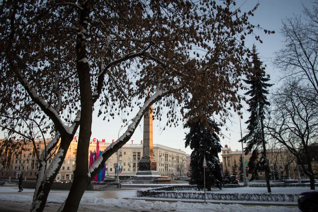 Квартира Квартира Центр. 30м до метро. 2 комнаты. До 8ми гостей. Тихая, уютная сталинка — Минск