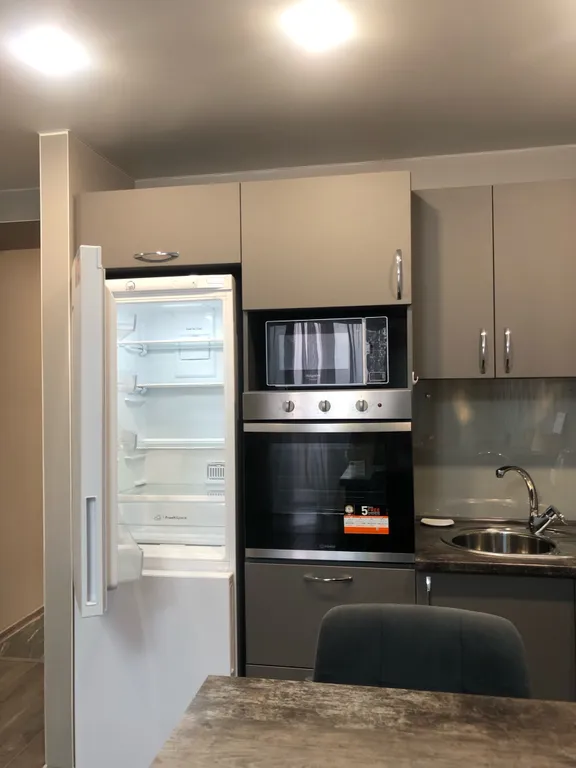 Новая квартира возле ТЦ Изумрудный город