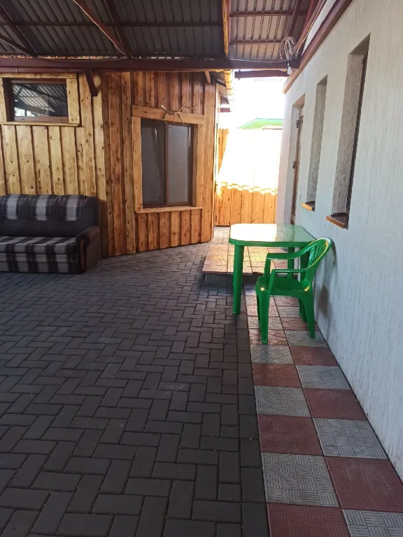 Дом возле источников