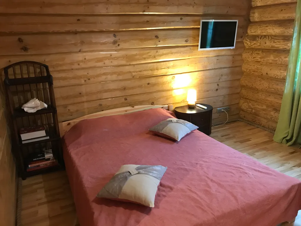 Вилла «Малинка» с теплым бассейном, баней и камином