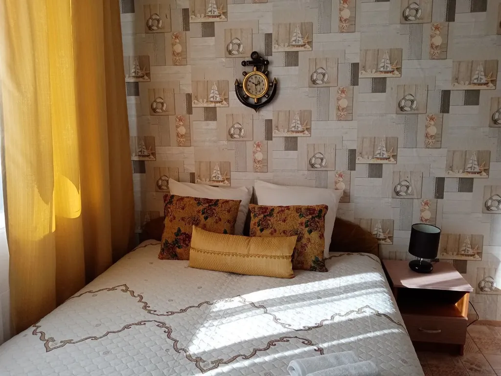 Квартира Комната — аренда посуточно в Штормовое