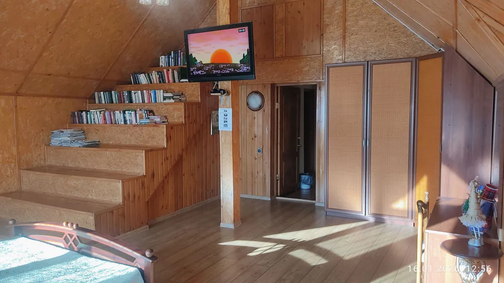 Уютный дом на опушке леса