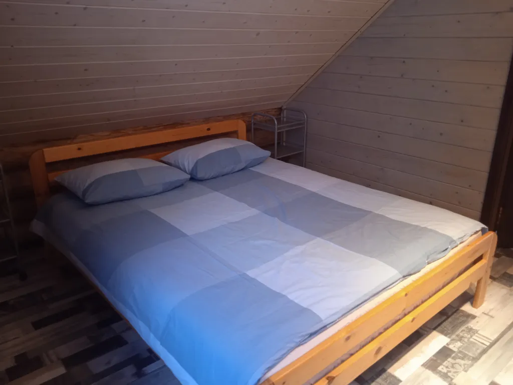 Дом с беседкой на берегу водохранилища