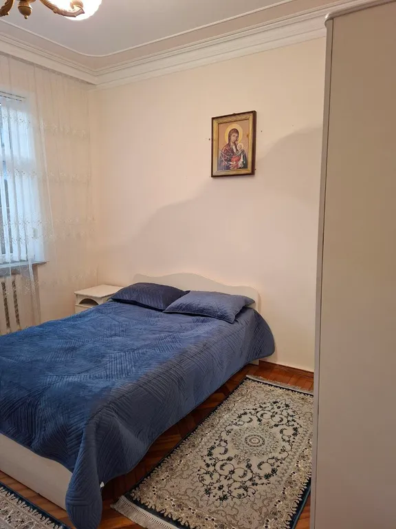 Уютный дом возле термального источника по дороге на курорт Мамисон