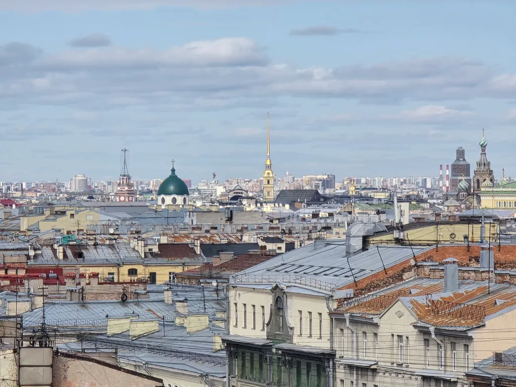 Современный апартамент в центре с панорамным видом на Петербург