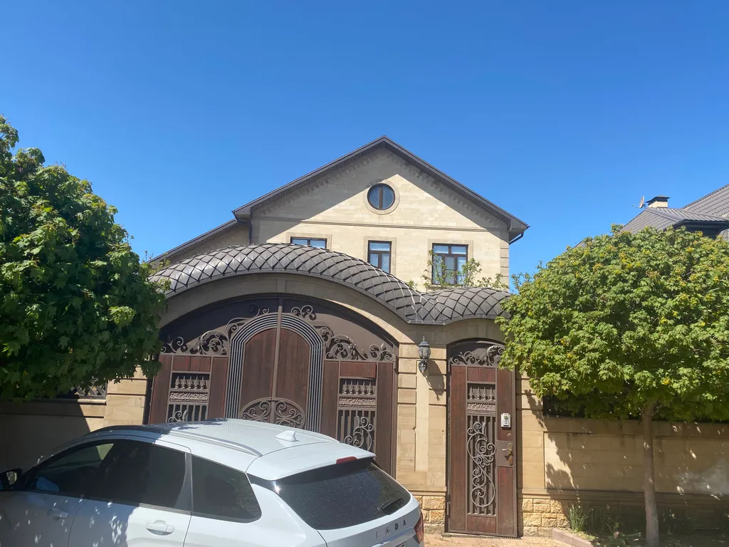 Коттедж 5-комнатный Дом — аренда посуточно в Махачкала