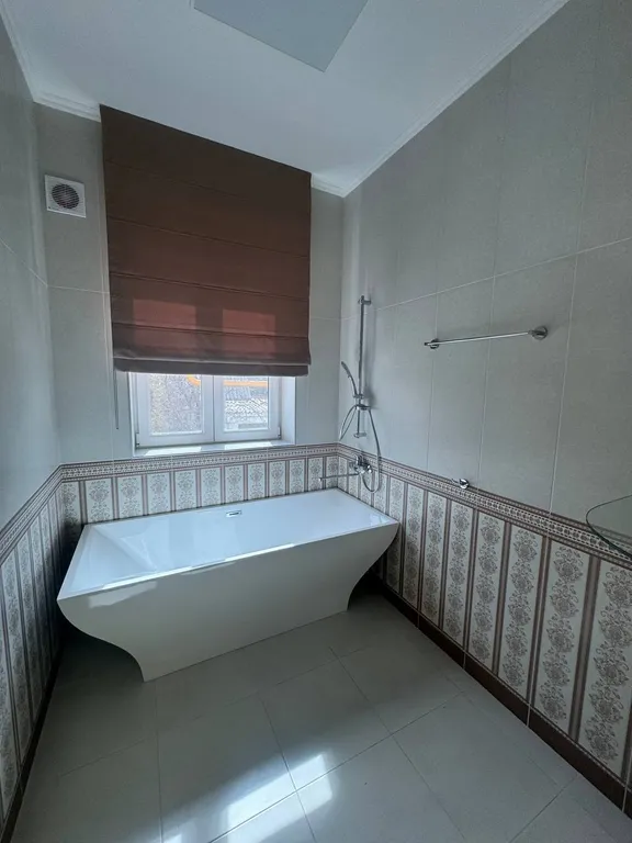 Дом Полюшко с бассейном