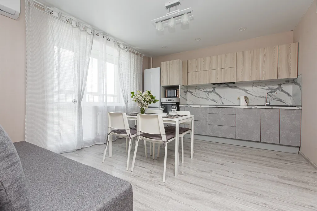 Красивая евродвушка в Академ Riverside