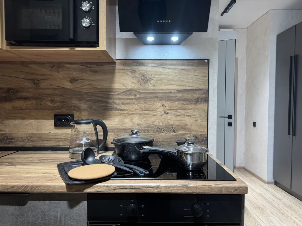 Квартира Квартира Просторная евродвушка с двумя Smart-TV в Прованс — Новосибирск