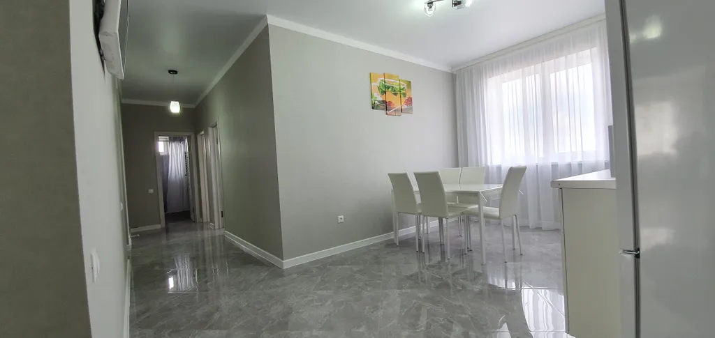 Светлые апартаменты в центре Витязево