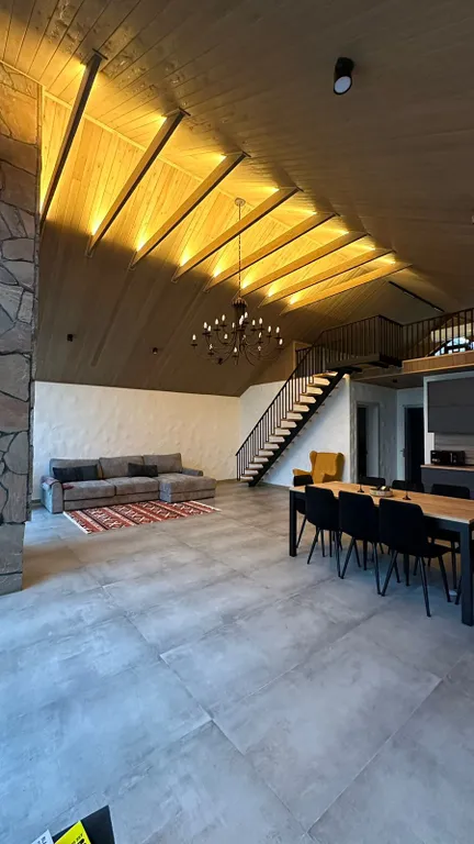 Дом с камином на берегу моря