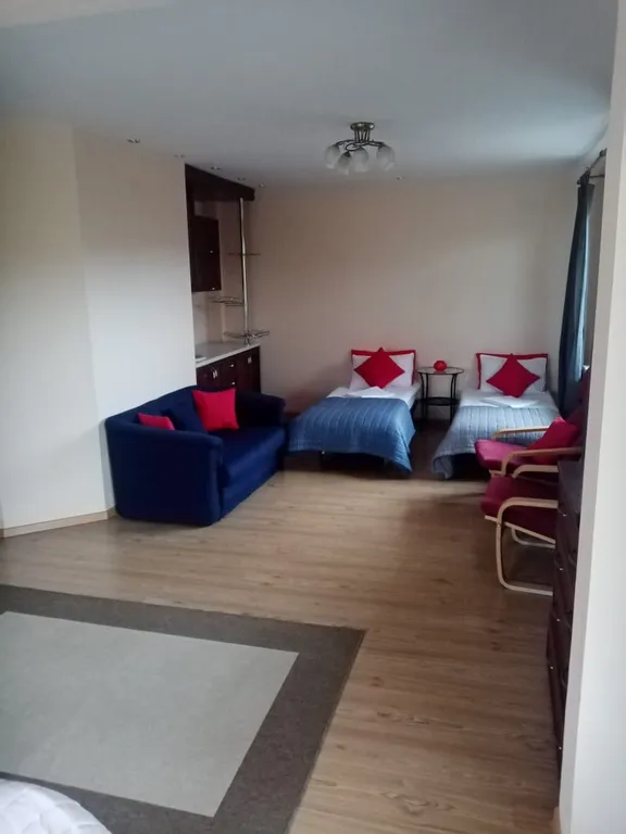 Уютный дом на берегу реки