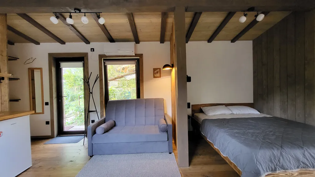 Дом-студия в стиле шале в центре