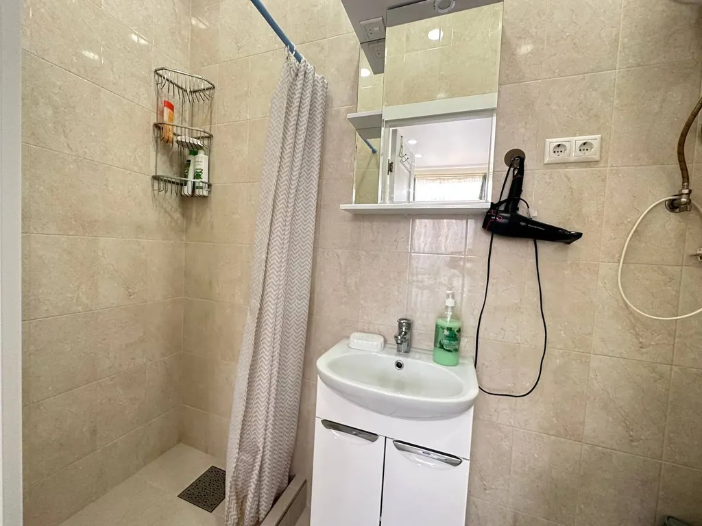 Квартира Апартаменты всего в 5 минутах от пляжа с видом на море — Сириус