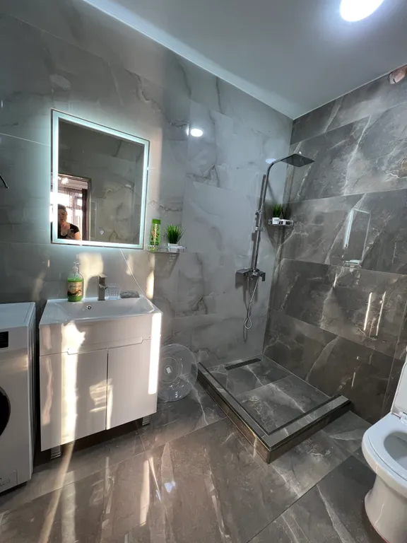 Современный двухэтажный коттедж у моря в пригороде Избербаша