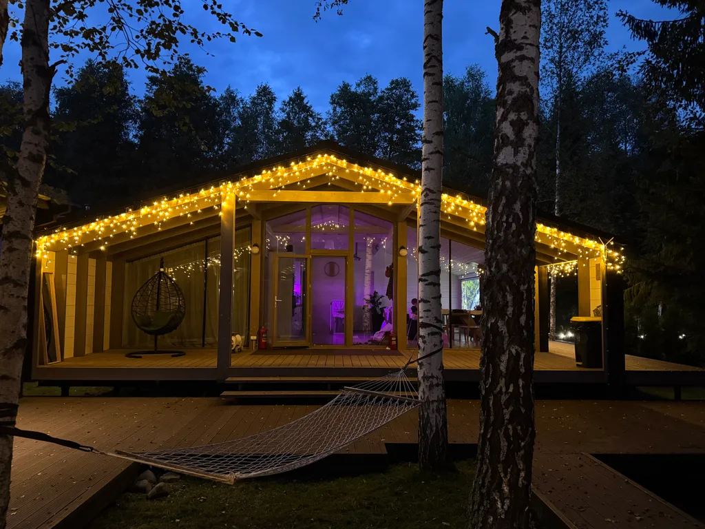 Коттедж Дом с верандой в лесу (3 спальни) — Дубна