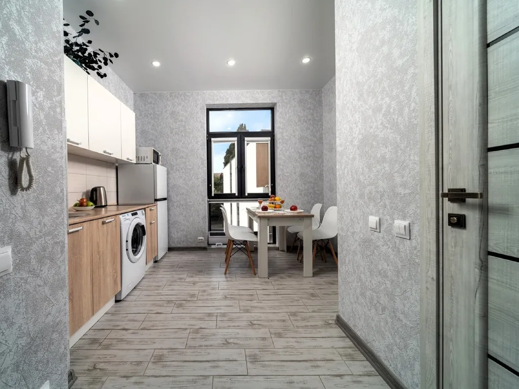 Апартаменты семейные в комплексе бизнес класса с бассейном