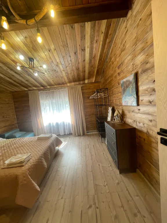 Домик с видом на горы