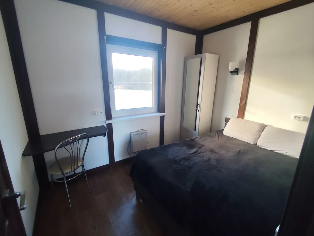 Дом на берегу озера