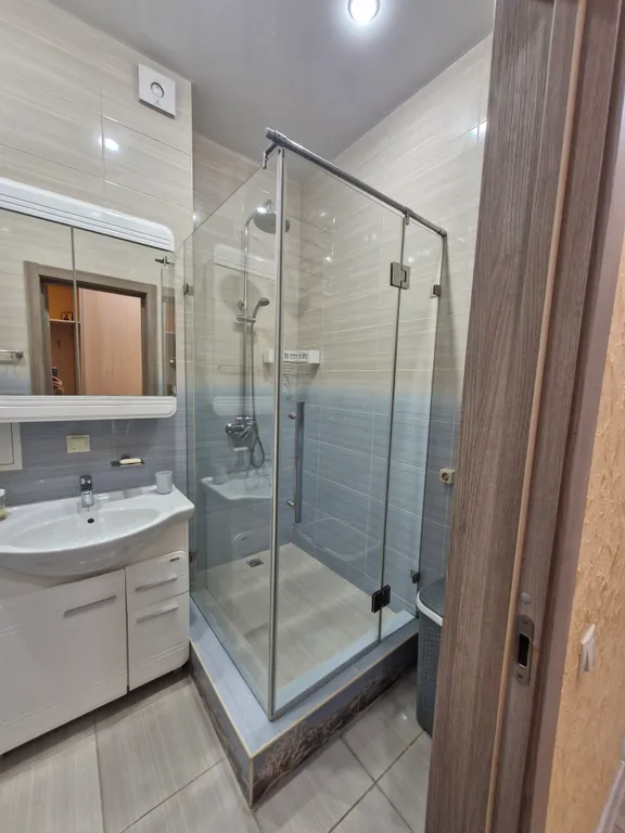 Квартира 2х комнатная квартира на первой линии — Адлер