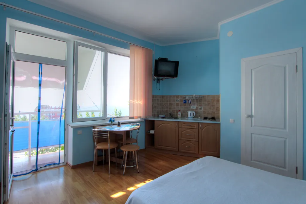 Апартаменты-студия №1 со всеми удобствами с террасой и парковкой