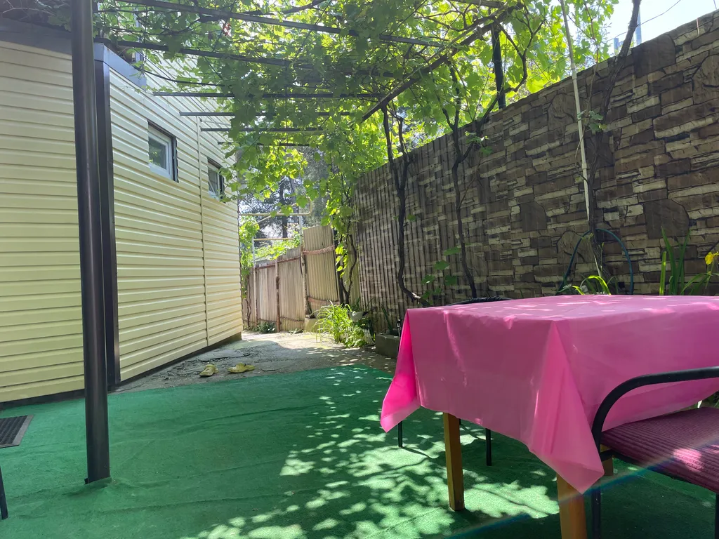 Коттедж Просторный дом в центральной части города — Геленджик