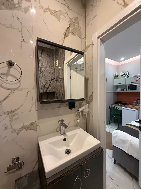 Уютная, тёплая студия рядом с метро