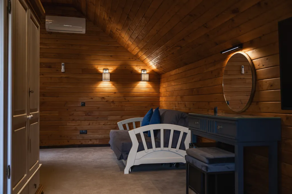 Люкс с видом на море ( с доп местом и мансардой )