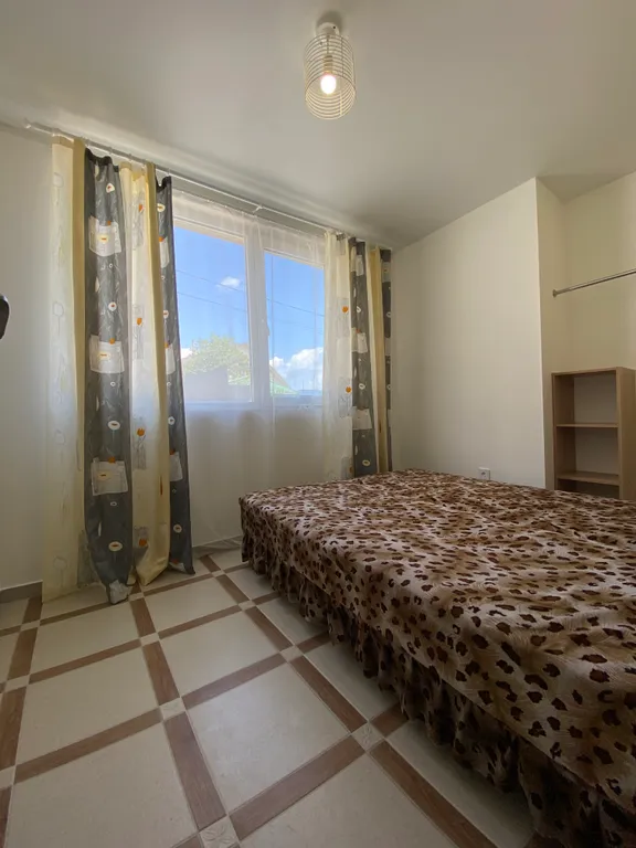 Уютная часть дома с бассейном