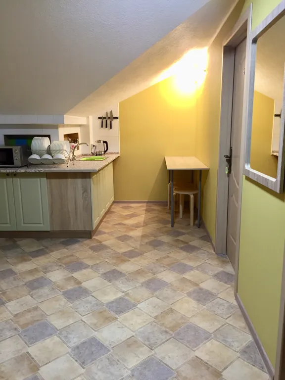 Трехкомнатная квартира на мансарде в 100 метрах от моря