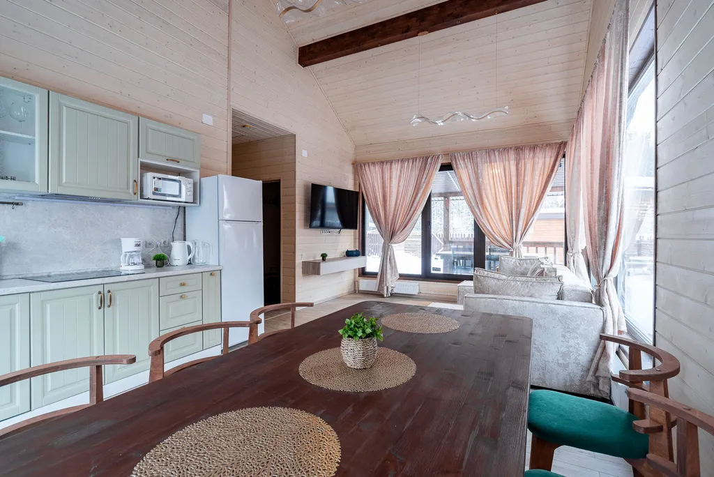 Уютный коттедж с горячей купелью и сауной - 10 минут от города