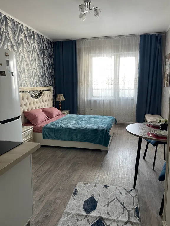 Квартира-студия с новым ремонтом и мебелью в самом удобном районе — аренда посуточно в Сургут