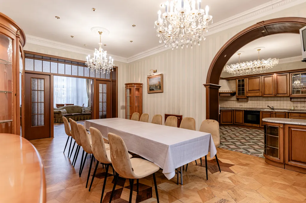 Коттедж с бассейном и сауной в Красногорске