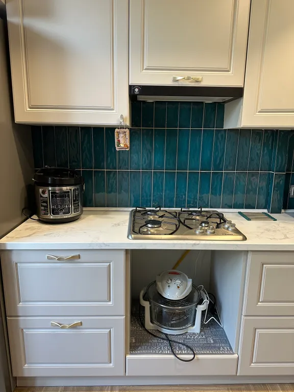 Уютная новая квартира с высокими потолками и потрясающими закатами