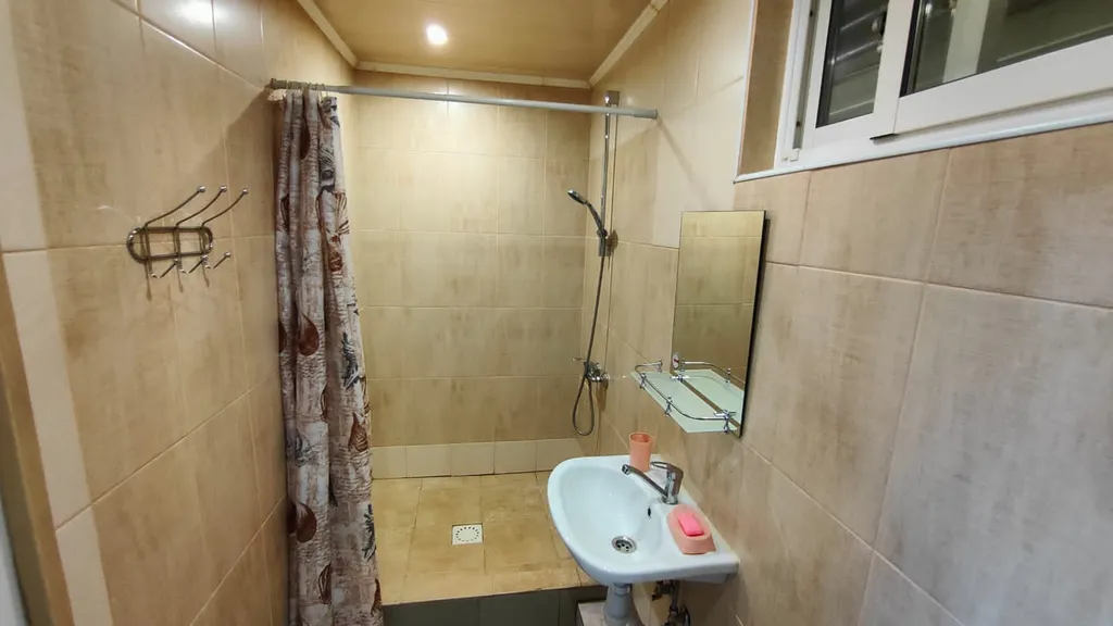 Чистые и уютные номера в 5-7 минутах ходьбы до моря