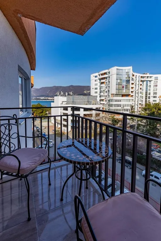 2х-комнатная квартира с видом на море