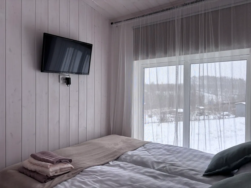 Уютный новый дом с сауной включена в стоимость и видом на озеро и лес