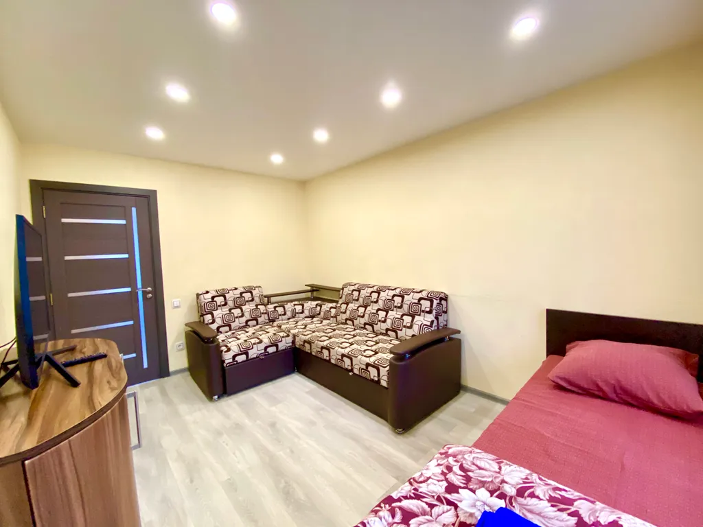 Апартаменты с 3 изолированными комнатами в центре, рядом Воркутауголь