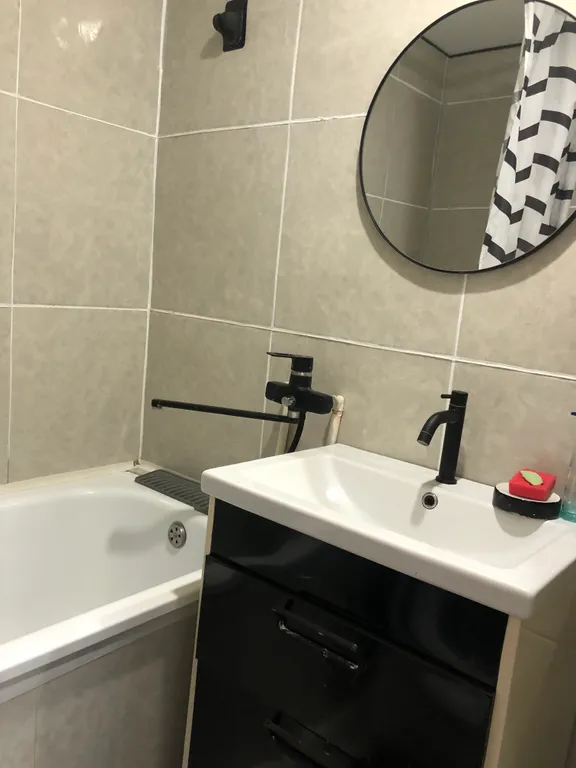 Трёхкомнатная квартира в центре Арбеково