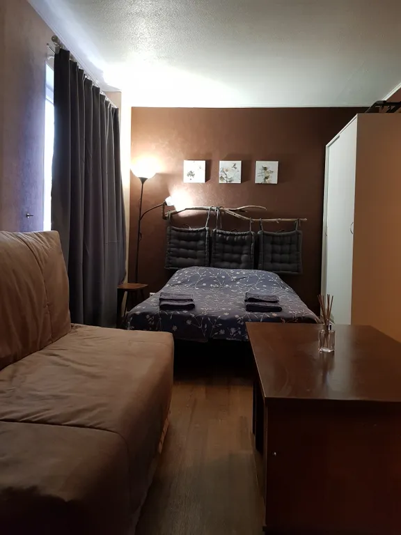 Светлая квартира в тихом месте недалеко от центра