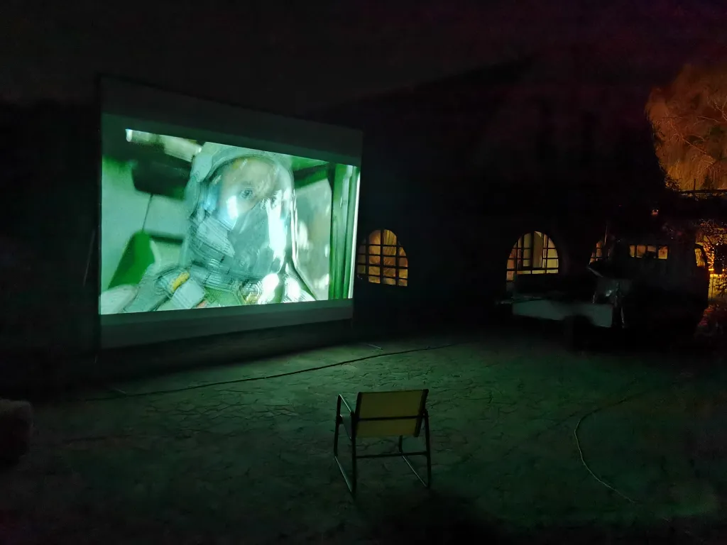 Уютный домик с баней на территории Тихого пруда