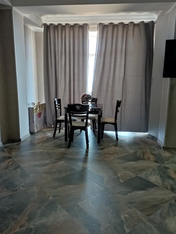 Уютная квартира-студия с панорамными окнами и видом на море