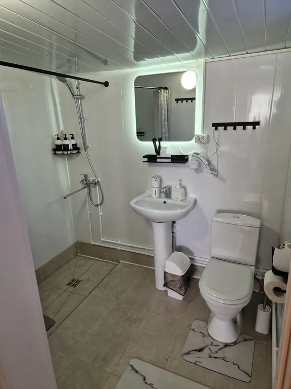 Уютный домик благоустроенный недалеко от берега