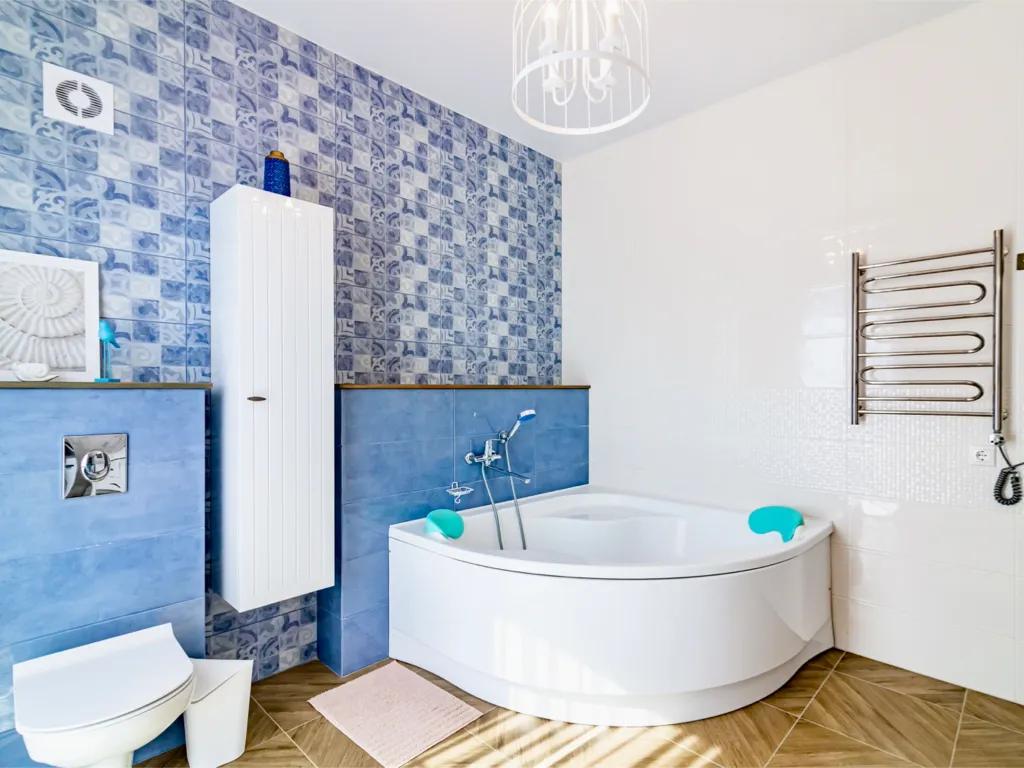 Новый дом с бассейном, сауной и панорамным видом на горы