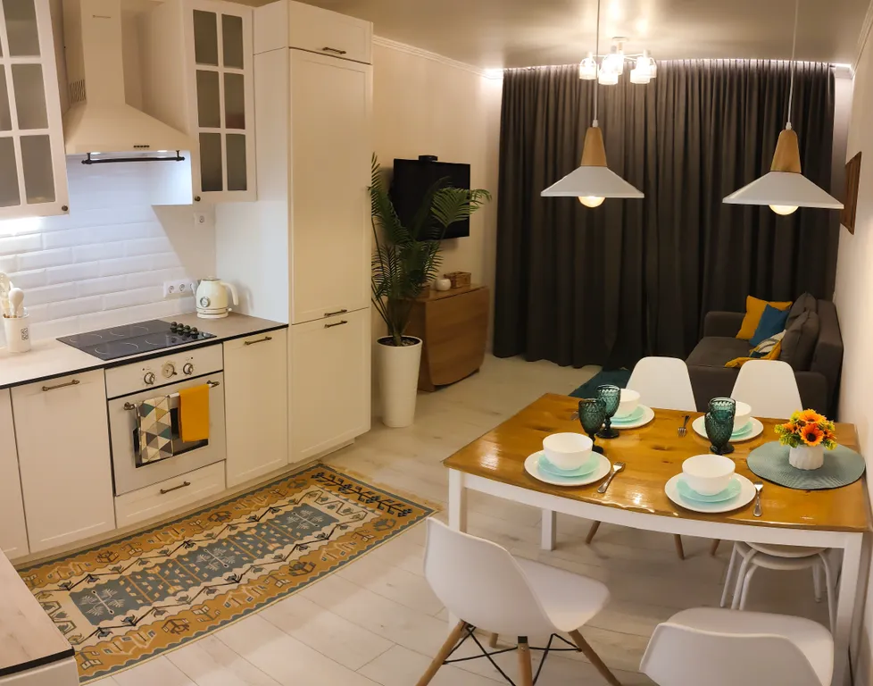 Квартира с 2 отдельными спальнями и кухней-гостинной недалеко от моря