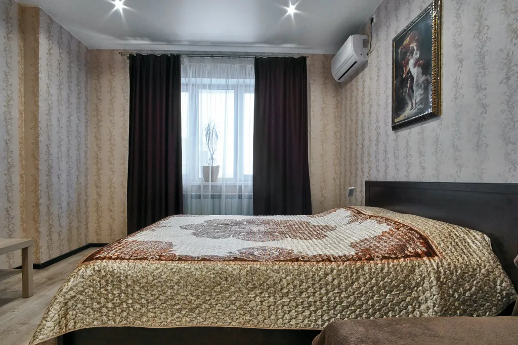 Квартира Квартира рядом с ниито + теплая парковка — Новосибирск